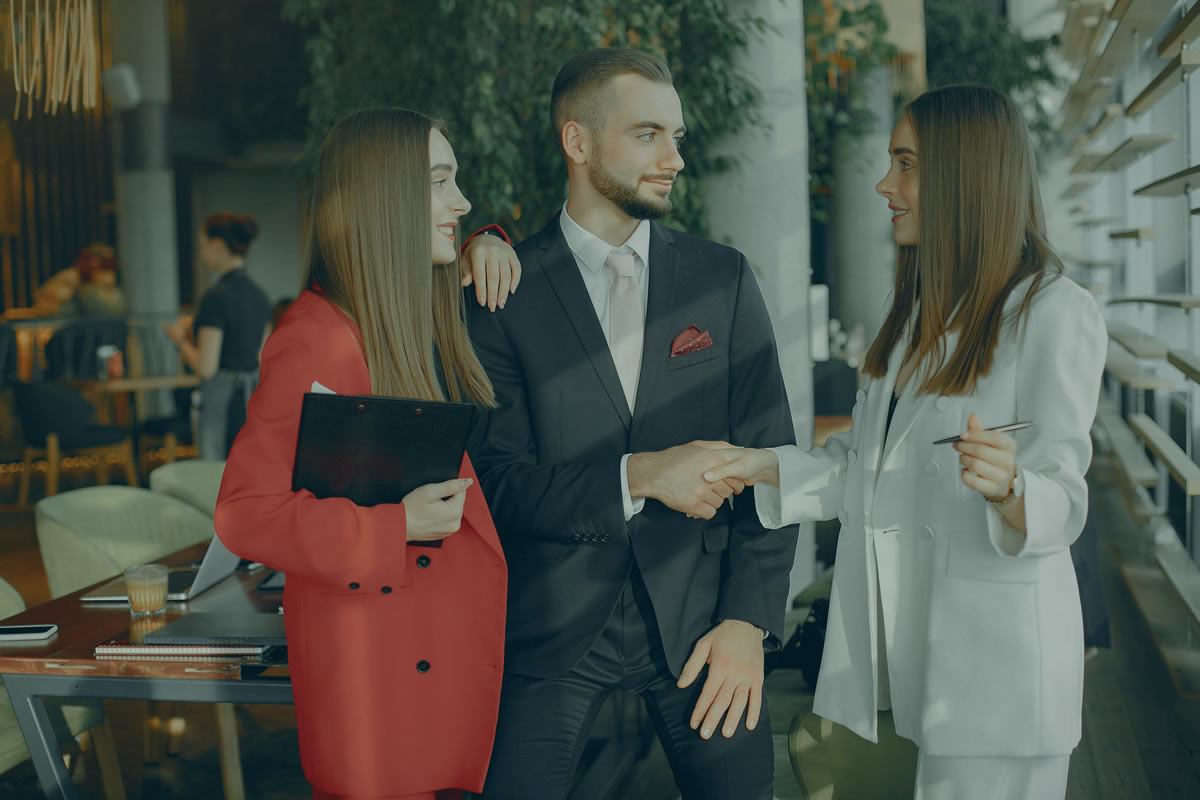 Family Office vs Private Banker