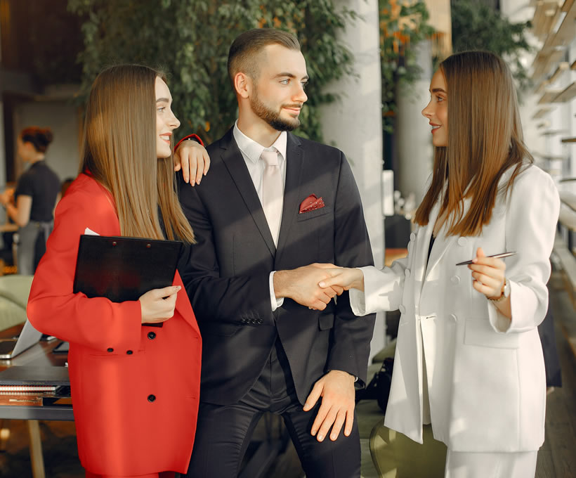 Difference Between a Family Office and a Private Banker